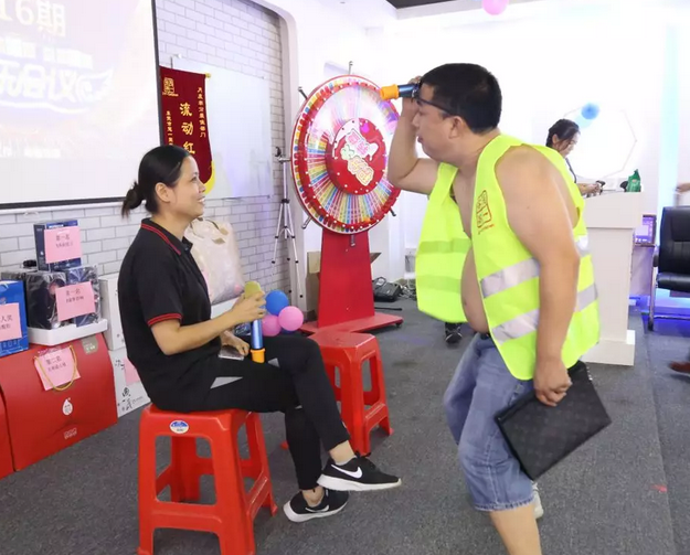 �|ݸ��һ�옷��(hu��)�h��Ƭ6